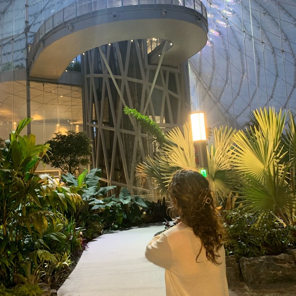 Meet your Posher, Leah - Picture 1 of 1